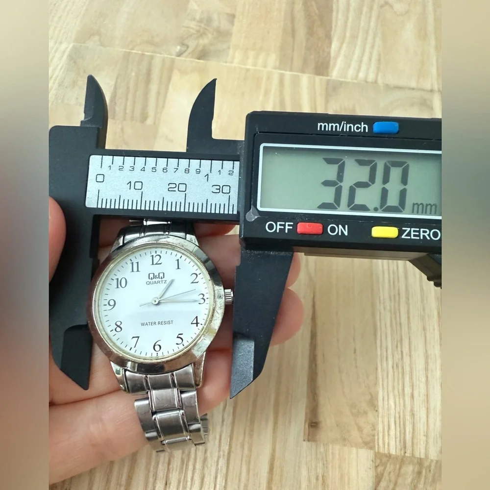 Q&Q by citizen silver tone classic dress watch NEW BATTERY
